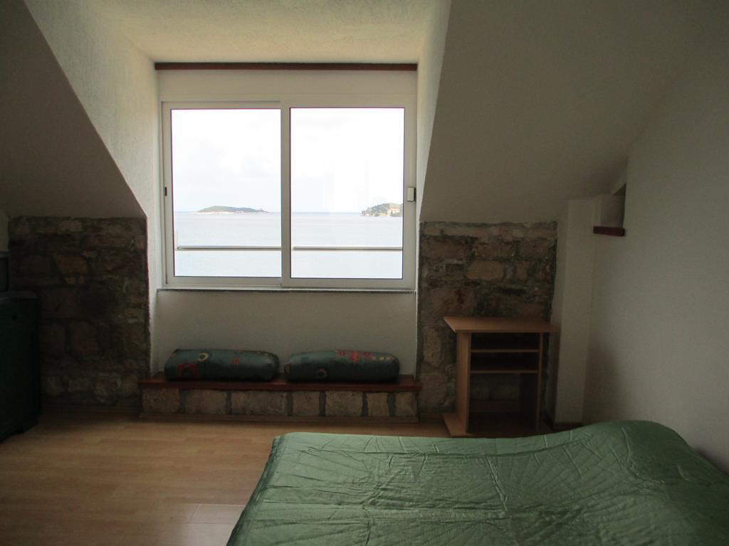 Apartments Acalinovic Vis Pokoj fotografie